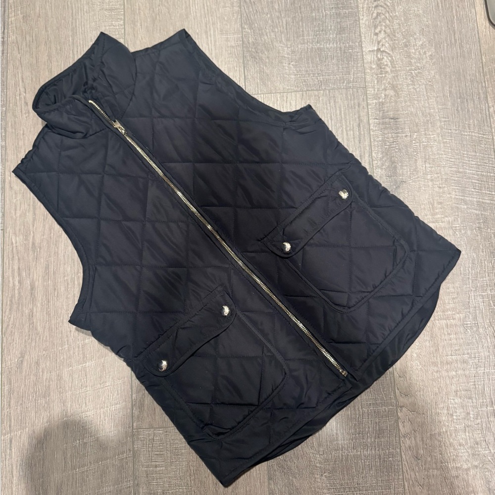 Thread & Supply size M charcoal vest